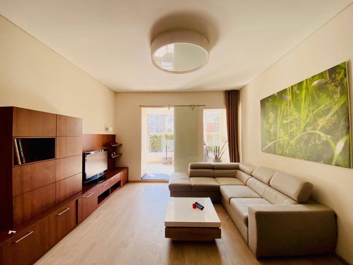 Great Flat With Terrace In Oldtown-Prime Rentals Kaunas Kültér fotó