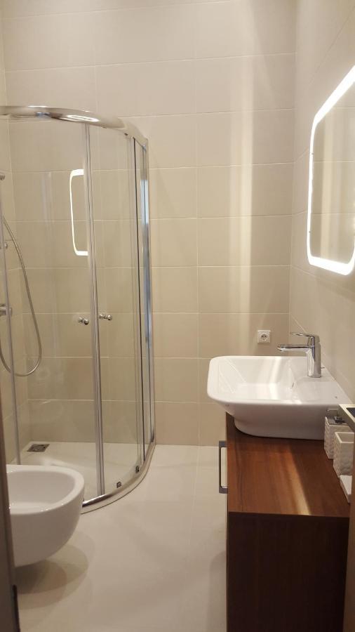 Great Flat With Terrace In Oldtown-Prime Rentals Kaunas Kültér fotó