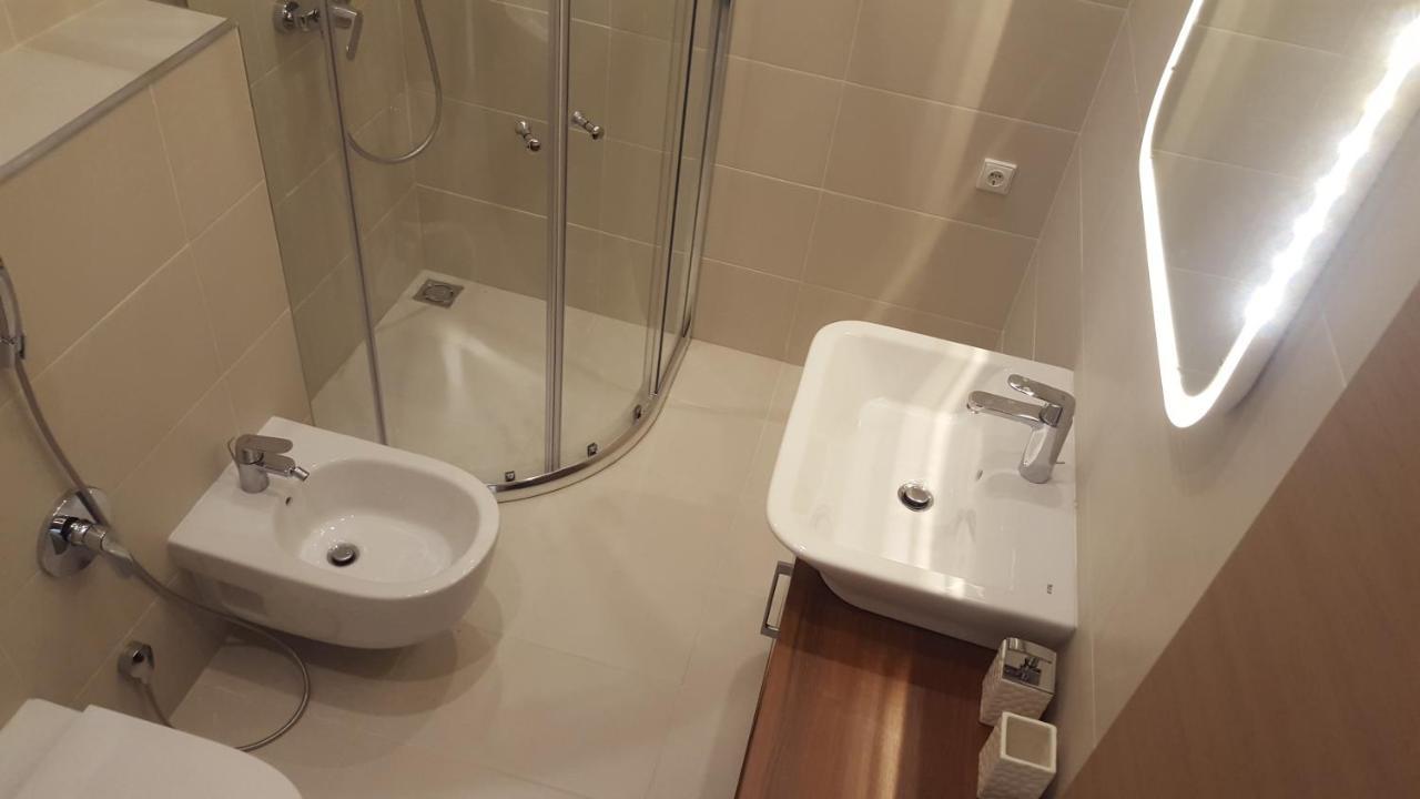 Great Flat With Terrace In Oldtown-Prime Rentals Kaunas Kültér fotó